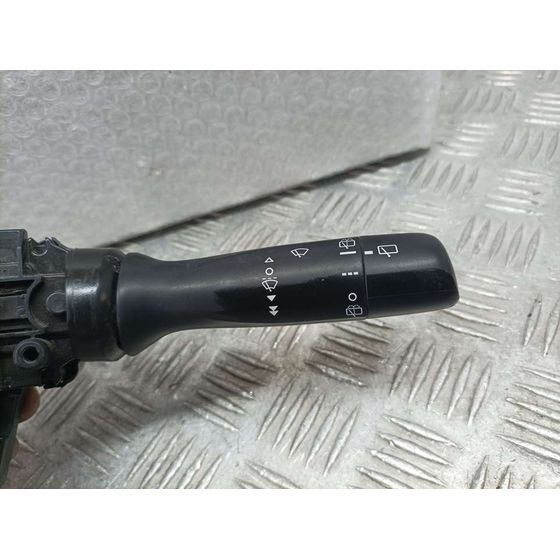 Mando Limpia para Toyota Yaris