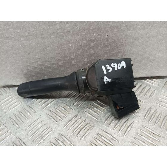 Mando Limpia para Toyota Yaris