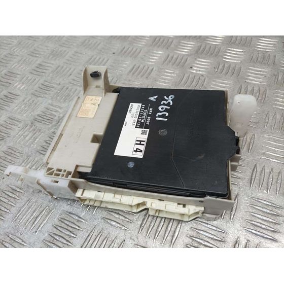Caja Reles / Fusibles para Toyota Yaris
