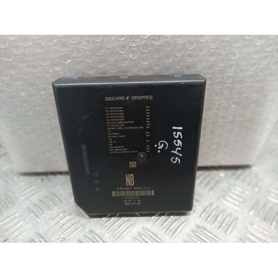 Caja Reles / Fusibles para Nissan Pulsar (C13)