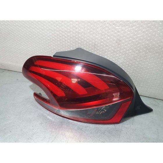 Piloto Trasero Izquierdo para Peugeot 208