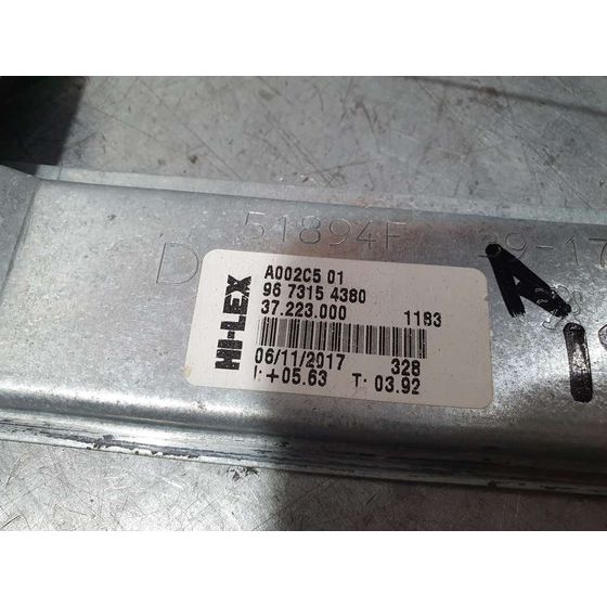 Elevalunas Delantero Derecho para Peugeot 208