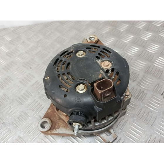 Alternador para Toyota Land Cruiser (J15)