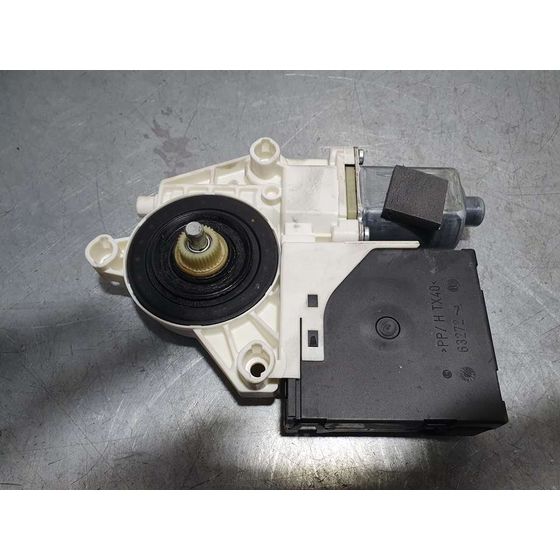 Motor Elevalunas Delantero Derecho para Audi A3 Sportback (8P)