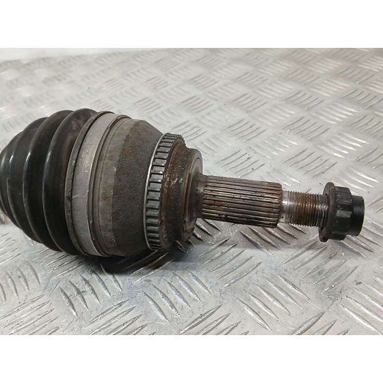 Transmision Delantera Derecha para Toyota Corolla Verso (R1)