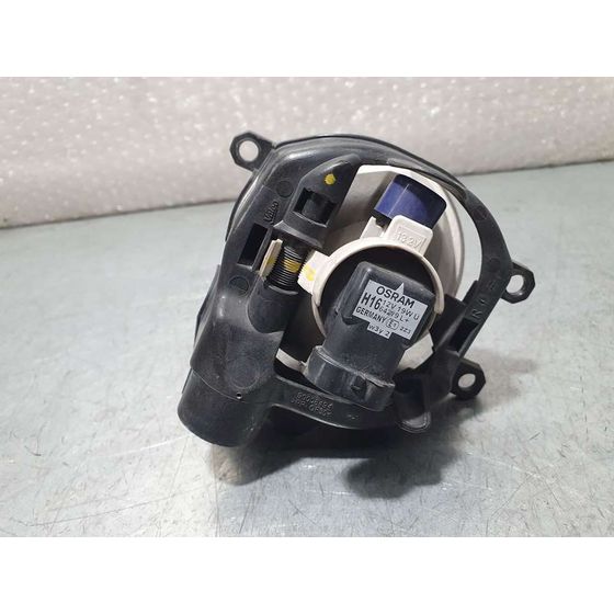 Faro Antiniebla Derecho para Toyota Yaris