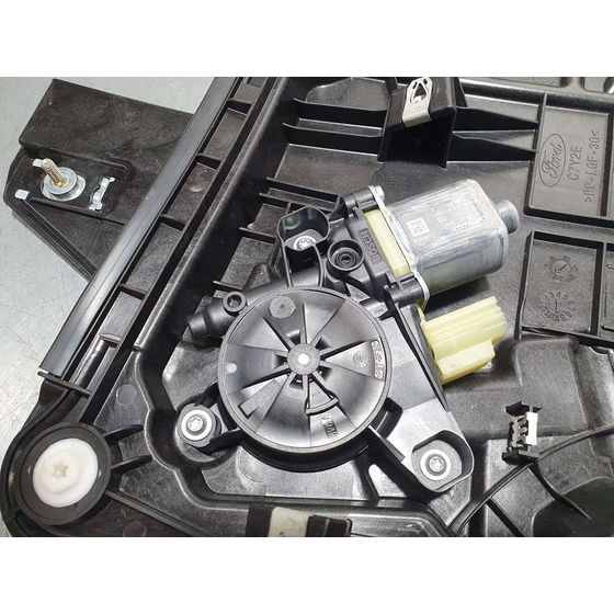 Elevalunas Trasero Derecho para Ford Kuga