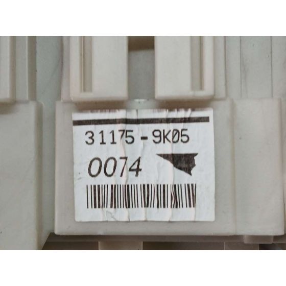 Caja Reles / Fusibles para Toyota Verso