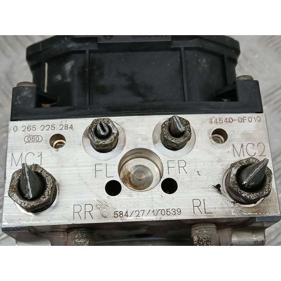 Abs para Toyota Corolla Verso (R1)