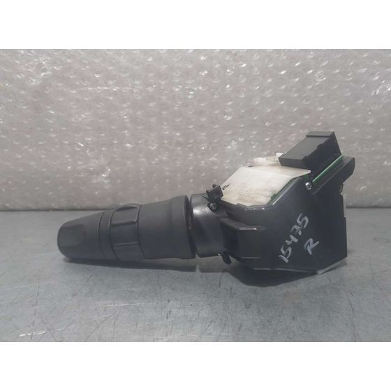 Mando Limpia para Nissan Micra (K12E)