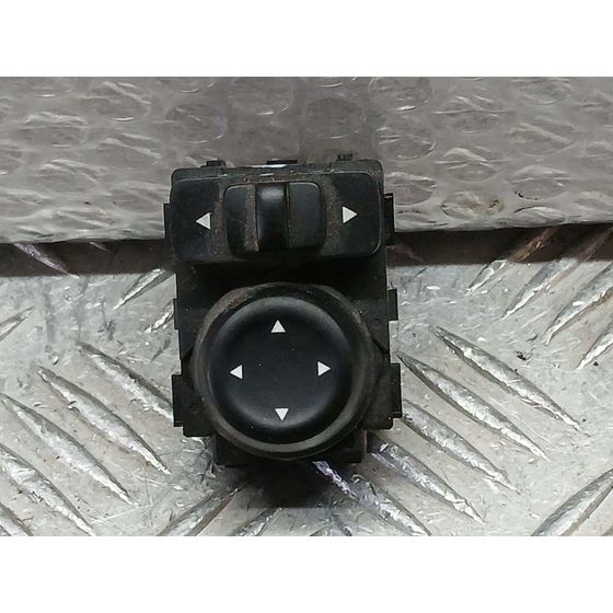 Mando Retrovisor para Nissan Micra V (K14)