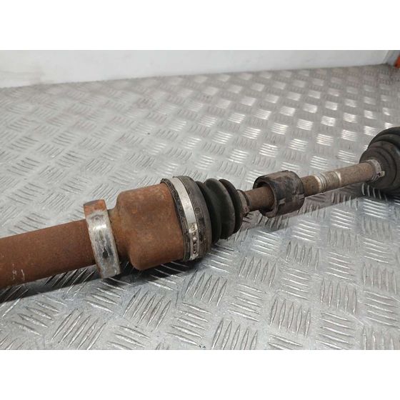 Transmision Delantera Derecha para Ford Fiesta (Cb1)
