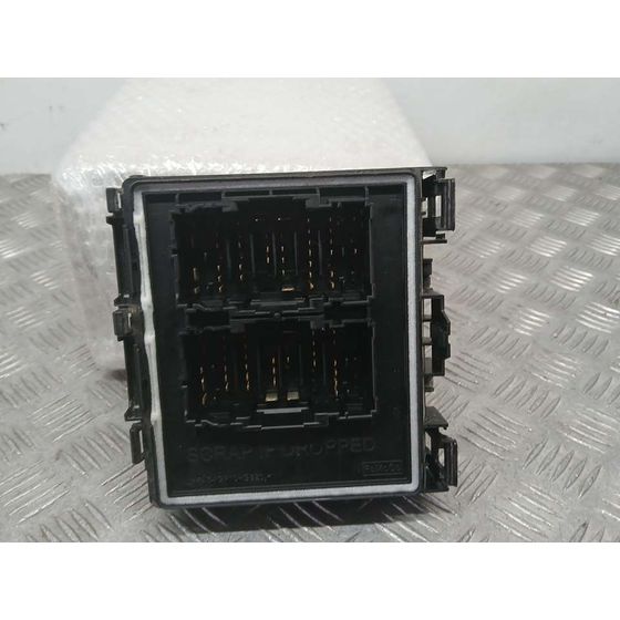 Caja Reles / Fusibles para Ford Kuga