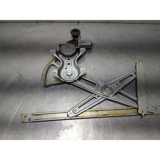Elevalunas Delantero Derecho para Toyota Yaris