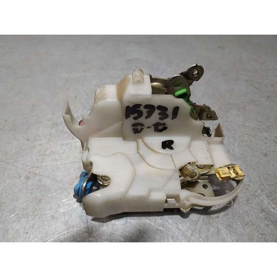 Cerradura Puerta Delantera Derecha para Nissan Cabstar ->09.06