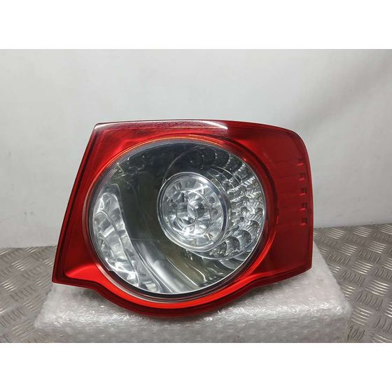 Piloto Trasero Derecho para Volkswagen Jetta (1K2)