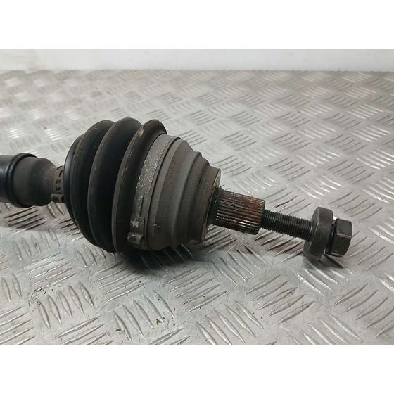 Transmision Delantera Derecha para Volkswagen Jetta (1K2)
