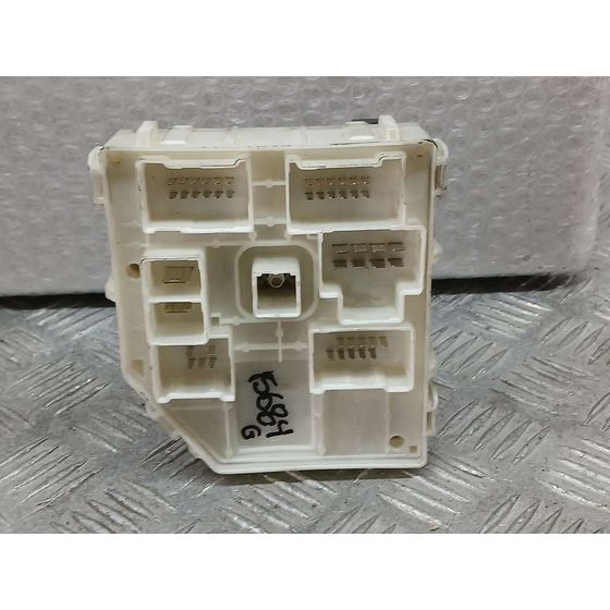 Caja Reles / Fusibles para Toyota Rav 4 (A2)