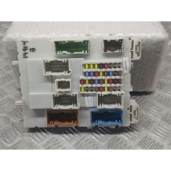 Caja Reles / Fusibles para Ford C-Max