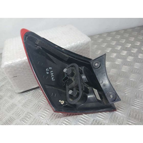 Piloto Trasero Derecho para Nissan Qashqai+2 (Jj10)