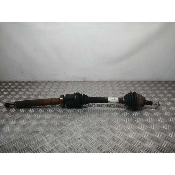 Transmision Delantera Derecha para Ford Focus Lim. (Cb4)
