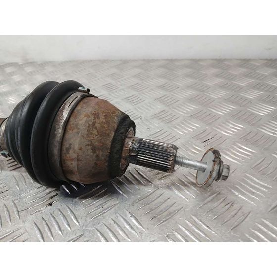 Transmision Delantera Derecha para Ford Focus Lim. (Cb4)