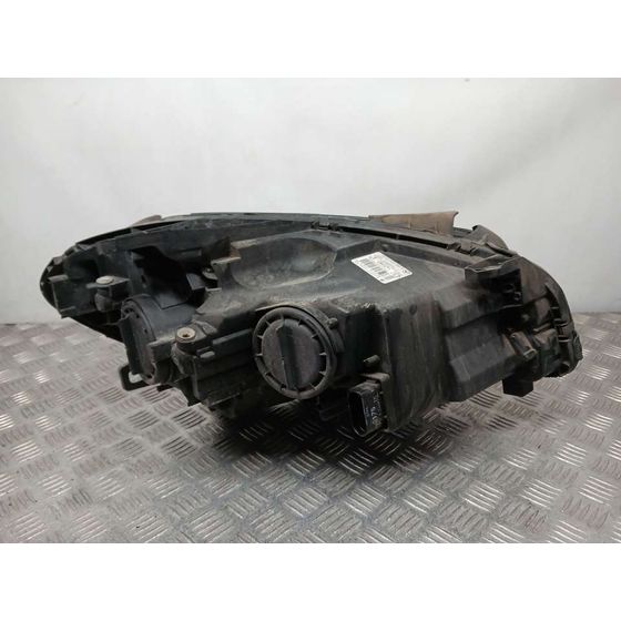 Faro Izquierdo para Mercedes-Benz Clase B (W246)
