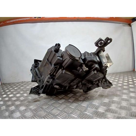 Faro Derecho para Opel Mokka
