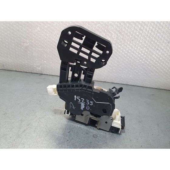 Cerradura Puerta Trasera Derecha para Mercedes-Benz Clase B (W246)
