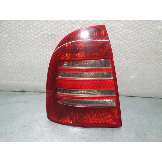 Piloto Trasero Izquierdo para Skoda Superb (3U4)