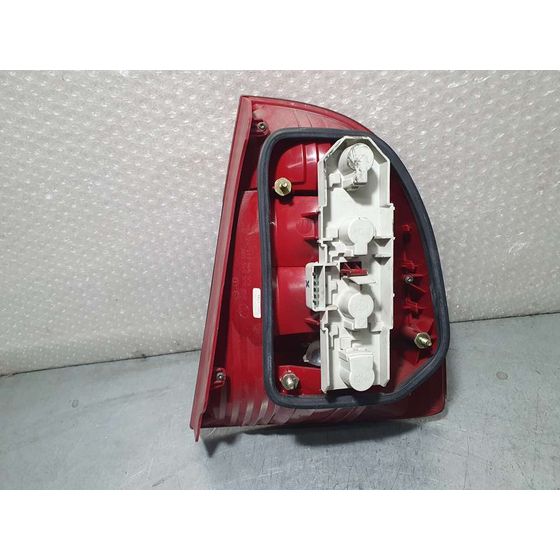 Piloto Trasero Izquierdo para Skoda Superb (3U4)
