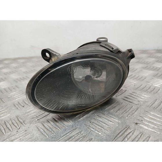 Faro Antiniebla Izquierdo para Audi A6 Berlina (4F2)