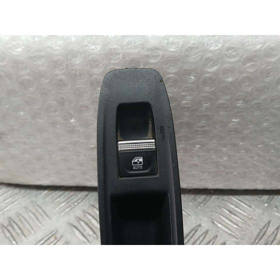 Mando Elevalunas Trasero Izquierdo para Renault Captur Ii
