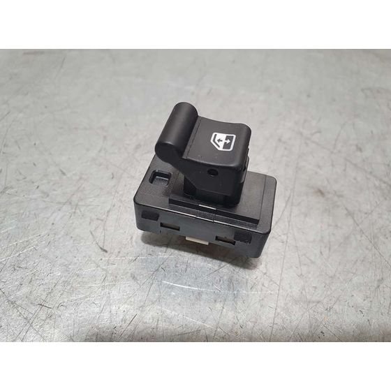 Mando Elevalunas Trasero Izquierdo para Fiat 500 X (334)