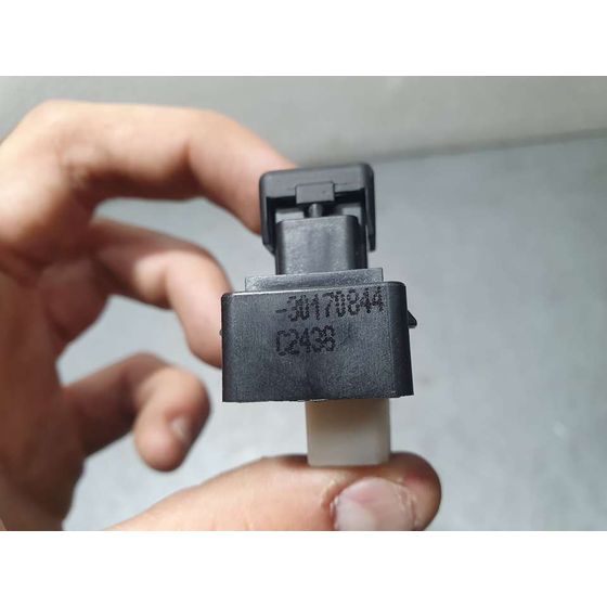 Mando Elevalunas Trasero Derecho para Fiat 500 X (334)