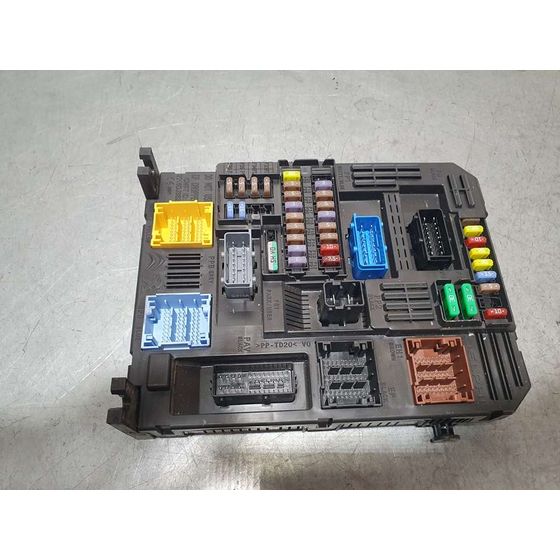 Caja Reles / Fusibles para Peugeot 308