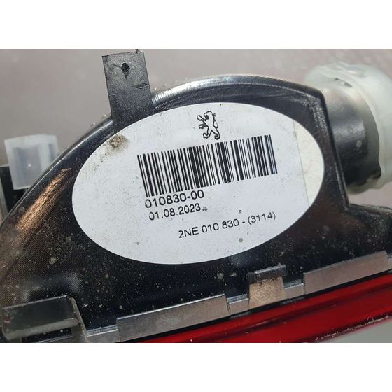 Piloto Trasero Central para Peugeot 208 (P2)