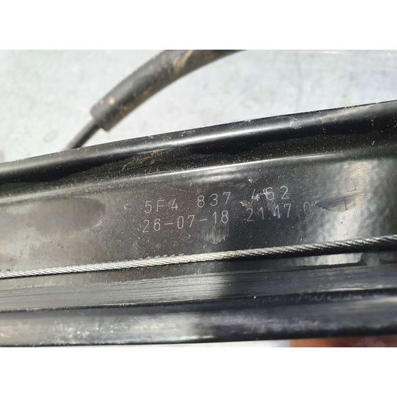 Elevalunas Delantero Derecho para Seat Leon St (5F8)