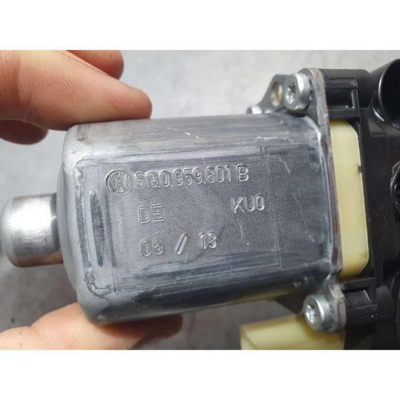 Motor Elevalunas Delantero Derecho para Audi A3 Sportback (8Va)