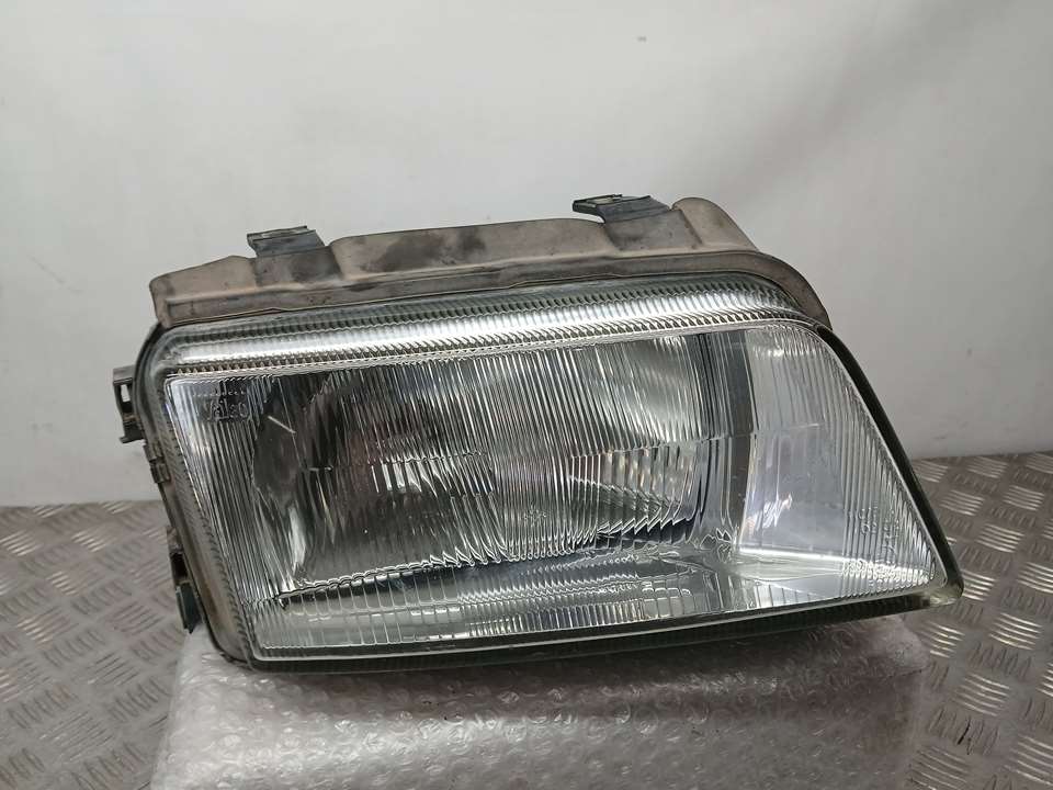 Faro Derecho para Audi A4 Berlina (B5)