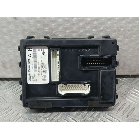 Caja Reles / Fusibles para Nissan Juke (F15)