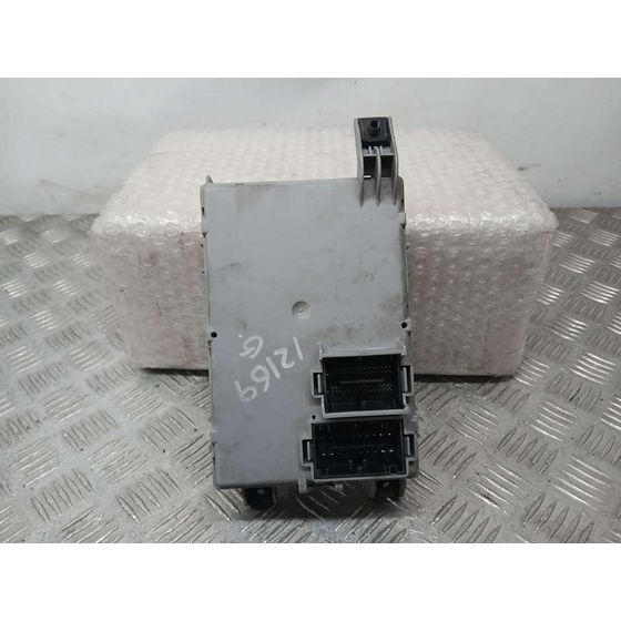 Caja Reles / Fusibles para Ford Ka (Ccu)