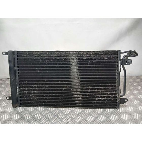 Condensador / Radiador Aire Acondicionado para Audi A1 (8X)