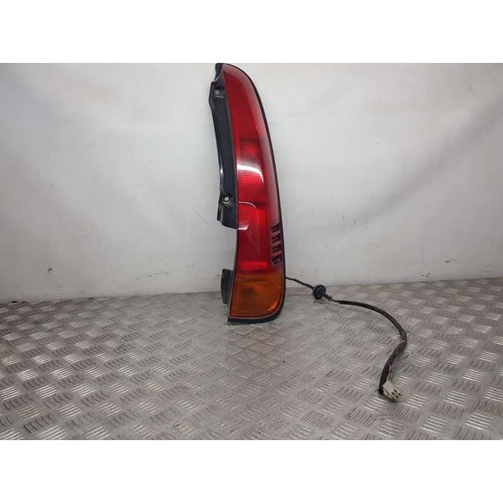 Piloto Trasero Derecho para Daihatsu Terios (J100)