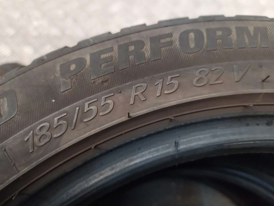 Neumatico Pareja para Neumaticos Reutilizados