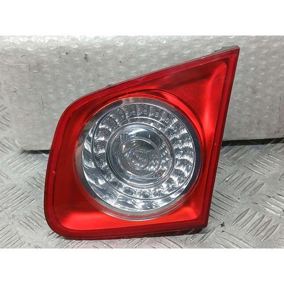 Piloto Trasero Derecho para Volkswagen Jetta (1K2)
