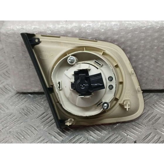 Piloto Trasero Derecho para Volkswagen Jetta (1K2)