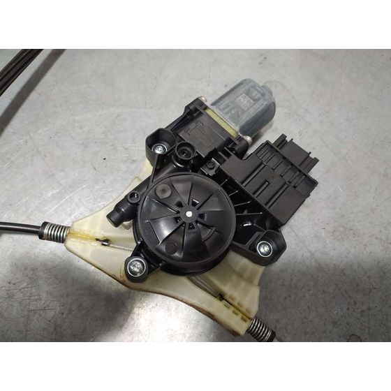 Elevalunas Delantero Derecho para Seat Ibiza (Kj1)