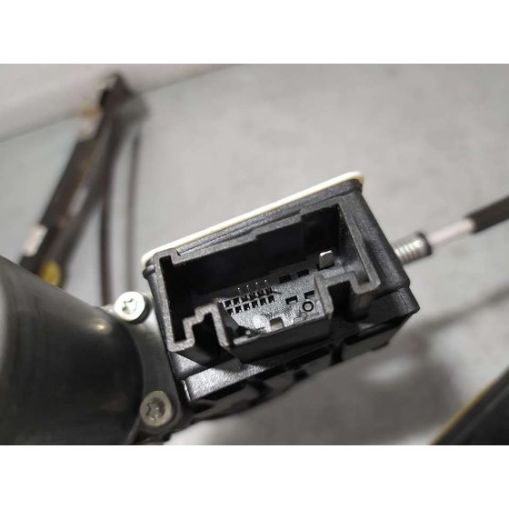 Elevalunas Delantero Derecho para Seat Ibiza (Kj1)
