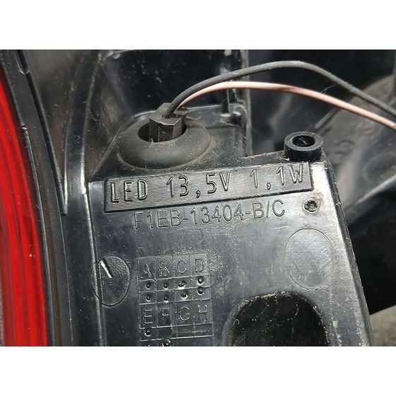 Piloto Trasero Derecho para Ford Focus Lim.